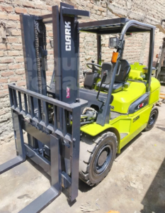 Montacarga Clark