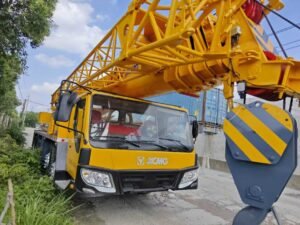 Grua Movil XCMG QY70K - II 2023